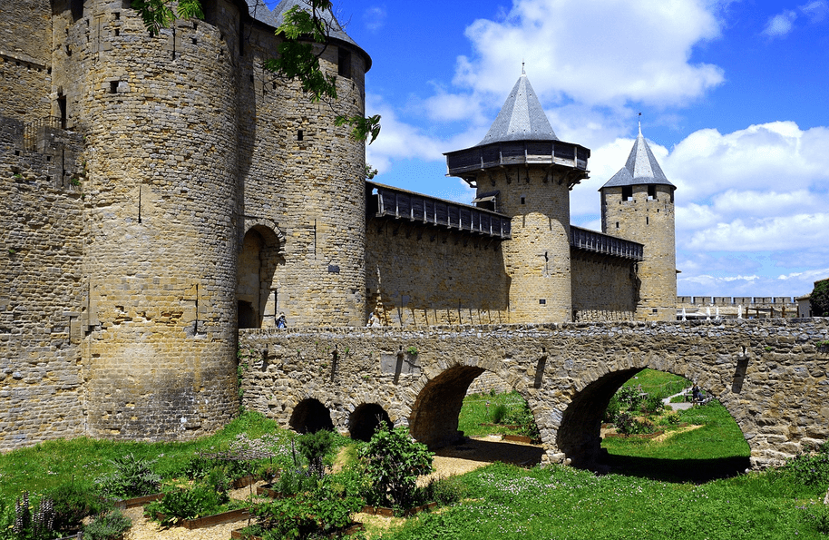 10 Most Medieval Cities in France