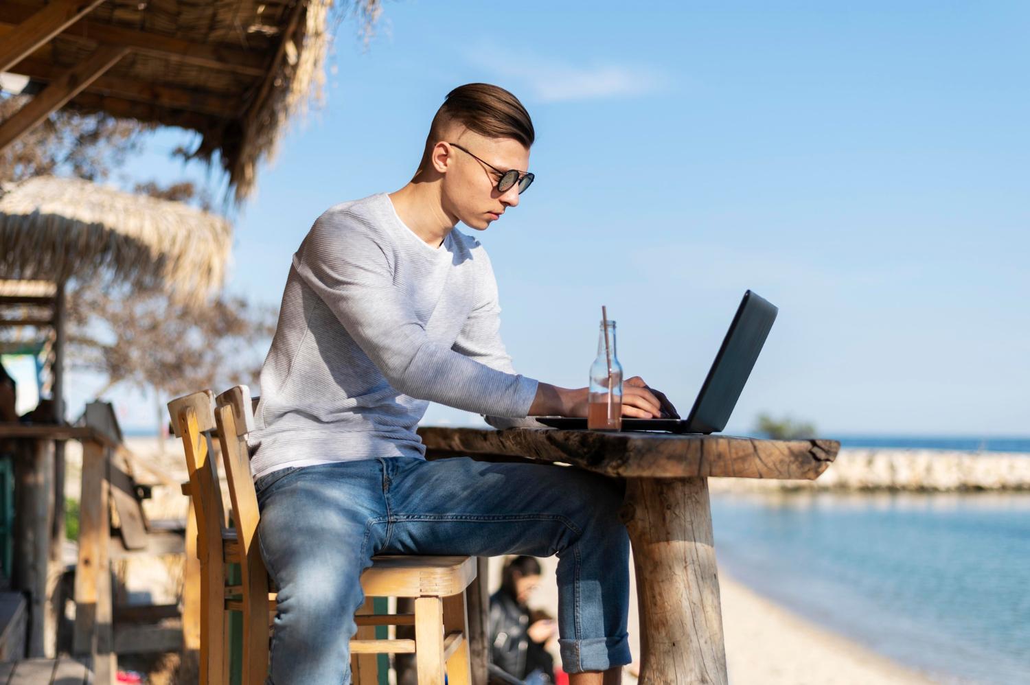Digital Nomad Life: Working While Traveling the Globe